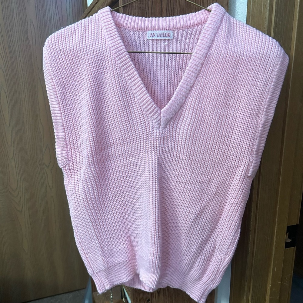 Women’s vintage sweater vest. Pretty pink color. Rarely worn